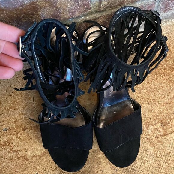 Carlos by Carlos Santana Festival Fringe 'Gilda' Boho Strappy Heels - Picture 3 of 7